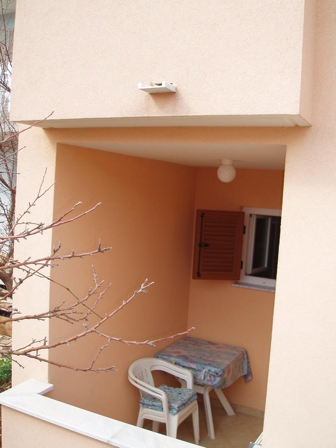 Apartment Orbanic Cres Exterior photo